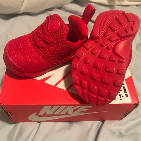 Nike Presto Sneakers- size 4c - Picture 2 of 2
